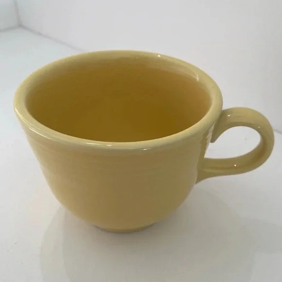 Fiestaware Yellow 5 Piece Place Setting Fiesta Retired Pale Yellow Dish Set - Picture 10 of 11